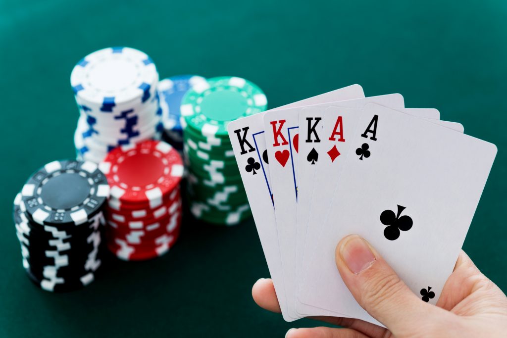 Legal Online Casino in Singapore: Playing Within the Bounds of the Law